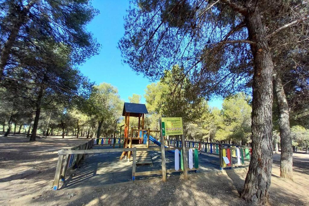 Chalet Con Piscina En Entorno Idilico La Zubia  Eksteriør billede
